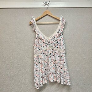 2 (18/20) 2X Torrid Lace & Ruffle Trimmed Sleeveless Top